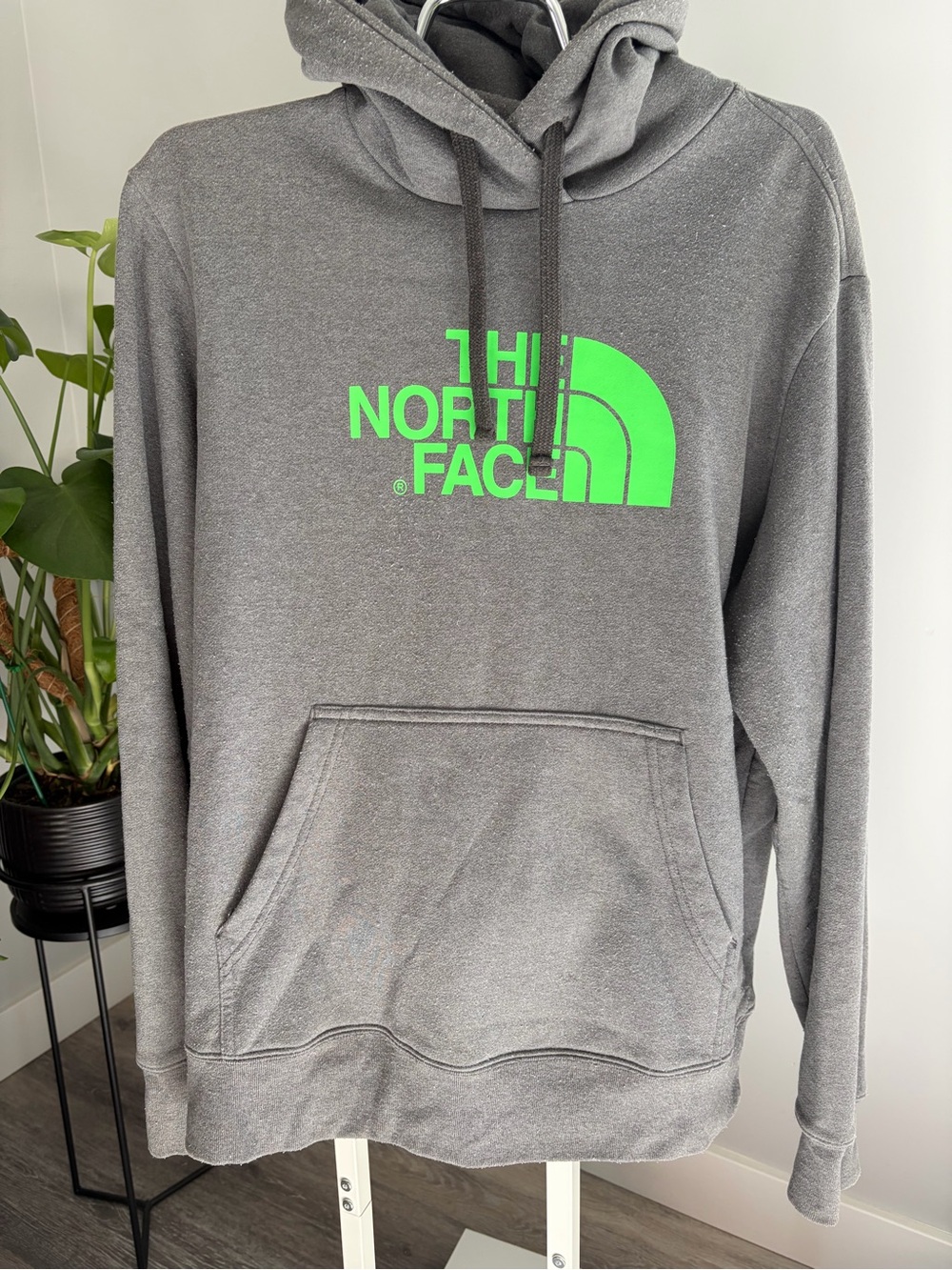 North Face Men's Gray Hoodie
